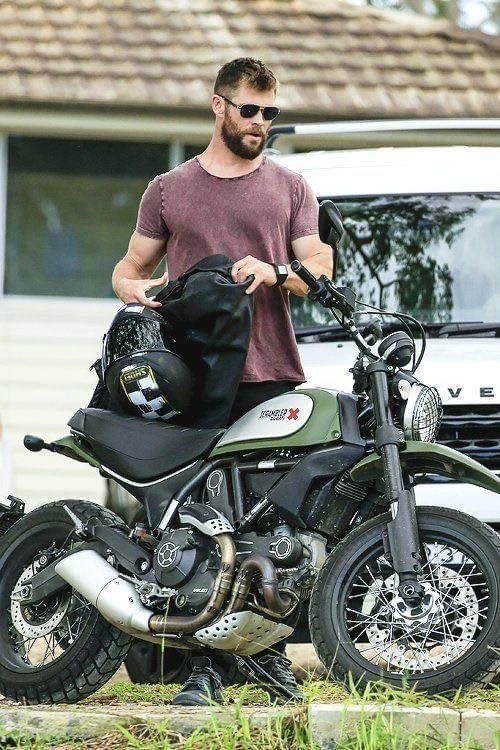 Chris Hemsworth