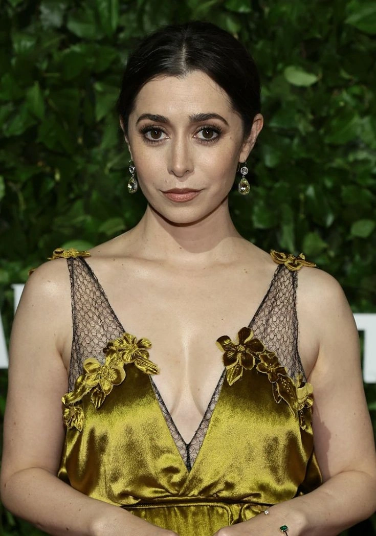 Cristin Milioti Hot