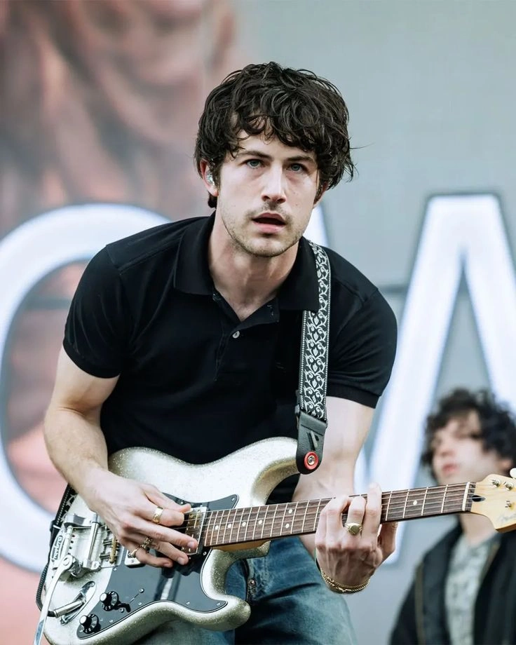 Dylan Minnette Movies And Shows