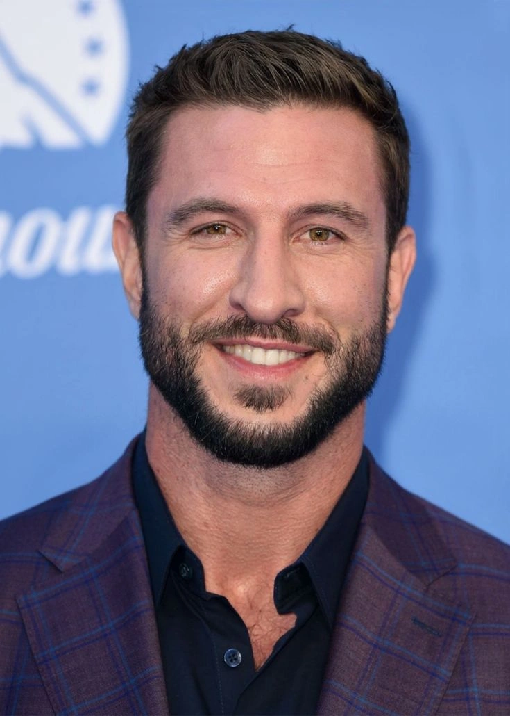 Pablo Schreiber Halo